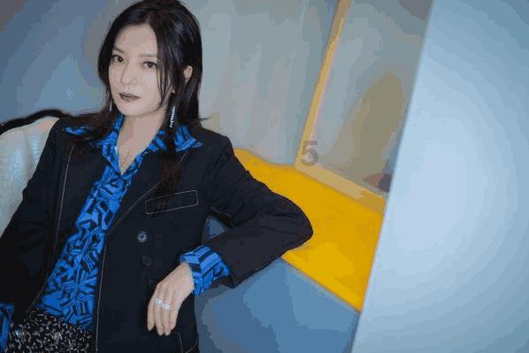 豪门哄抢板仓滉英媒：曼联加入红军热刺竞争，想冬窗签板仓滉